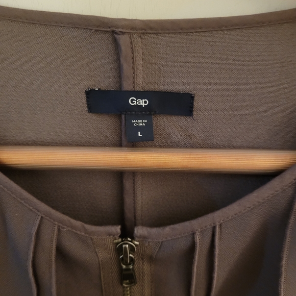 Gap Ruffle front bomber jacket, taupe, size large - Picture 3 of 4